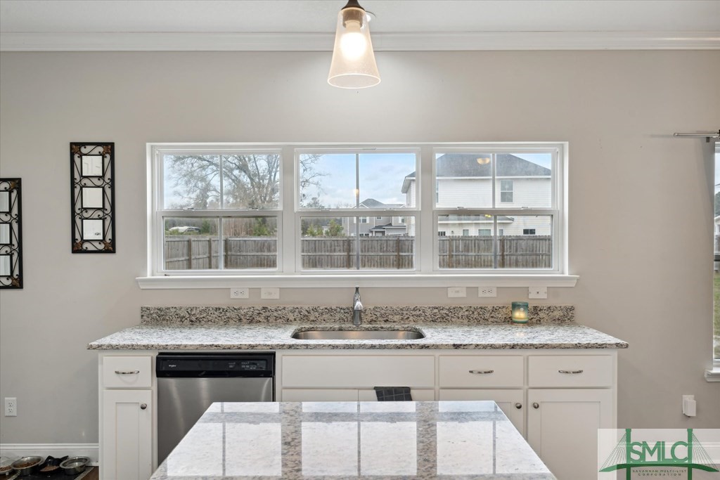 117 SE Allen Rawls Way