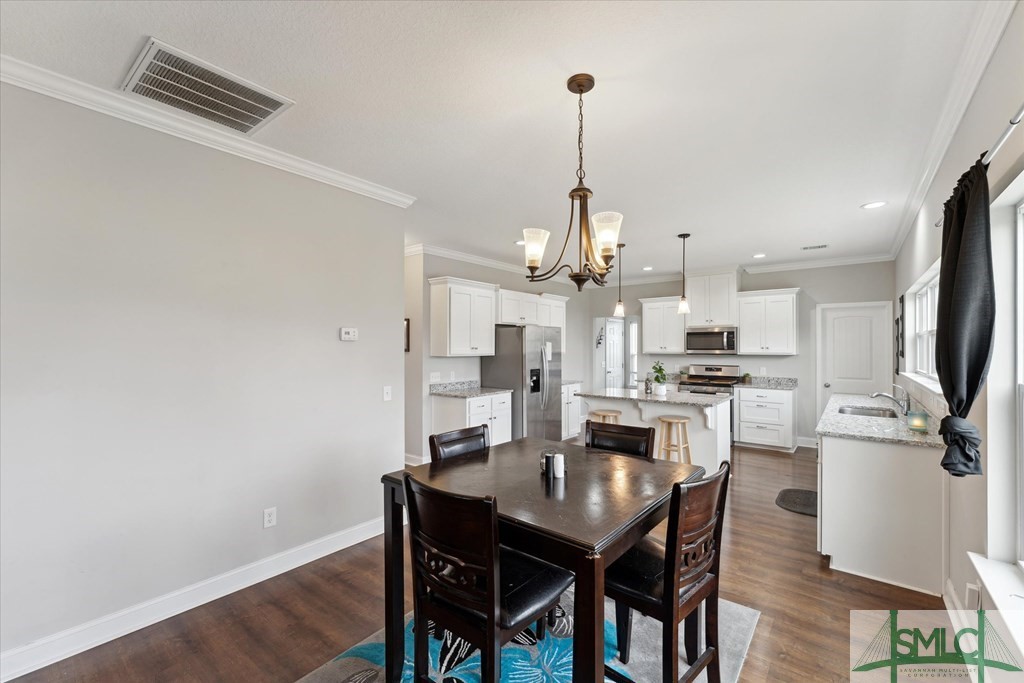 117 SE Allen Rawls Way