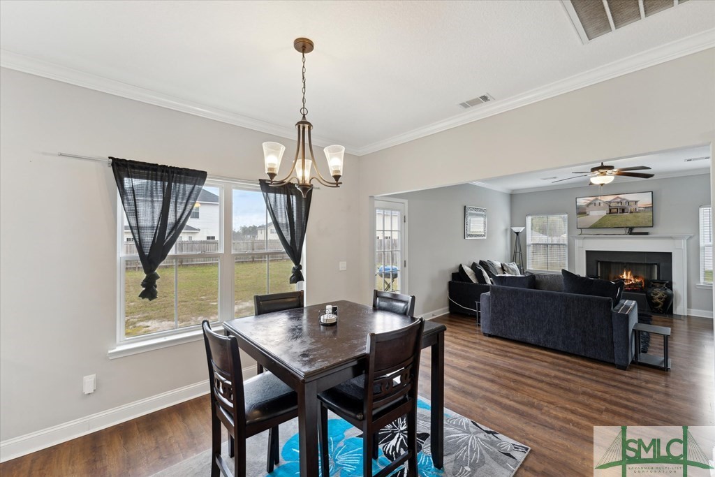 117 SE Allen Rawls Way