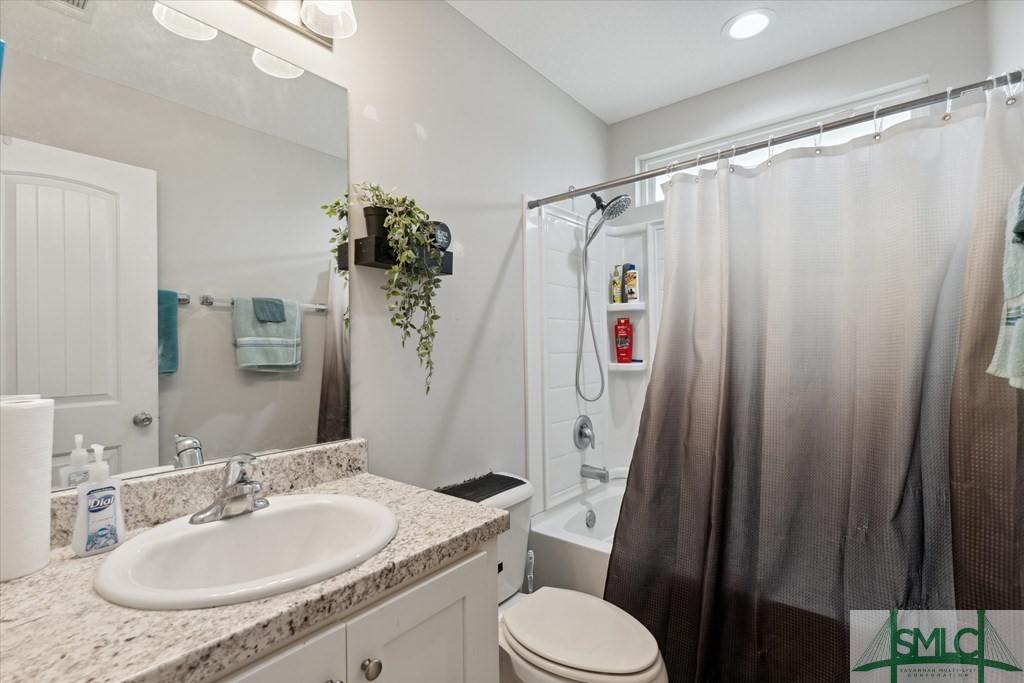 117 SE Allen Rawls Way