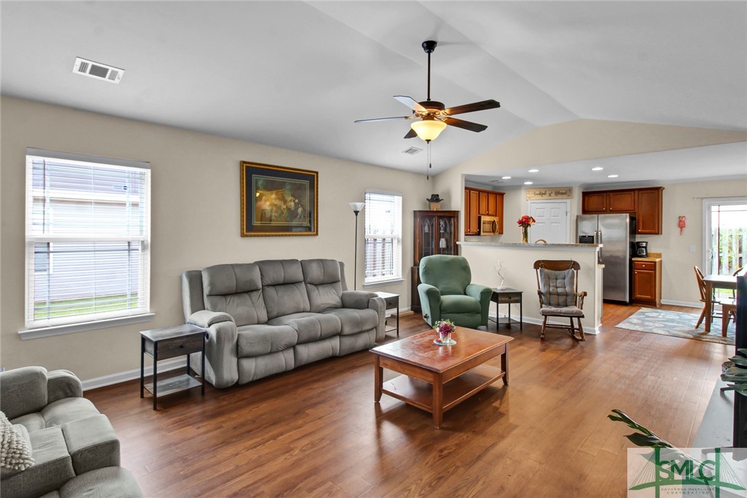 109 Roseberry Circle