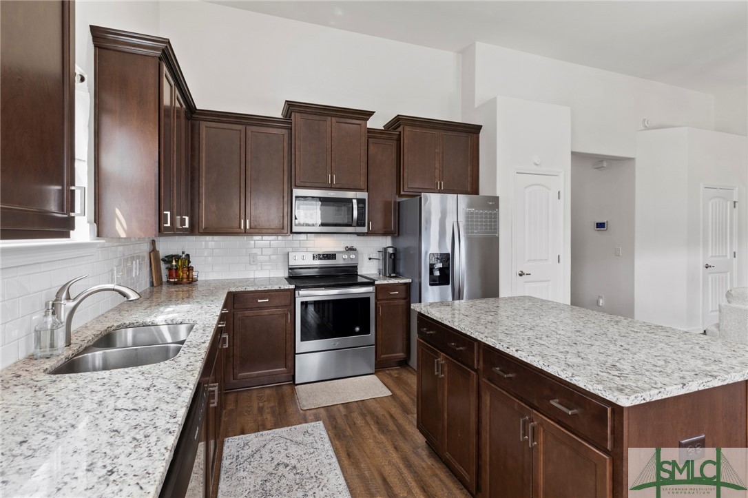 20 Mirror Lake Drive