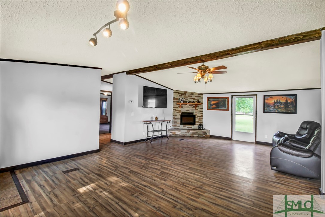 362 Mockingbird Drive