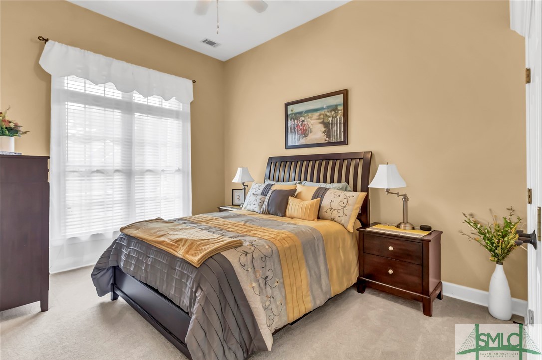 33 Lake Heron Court W