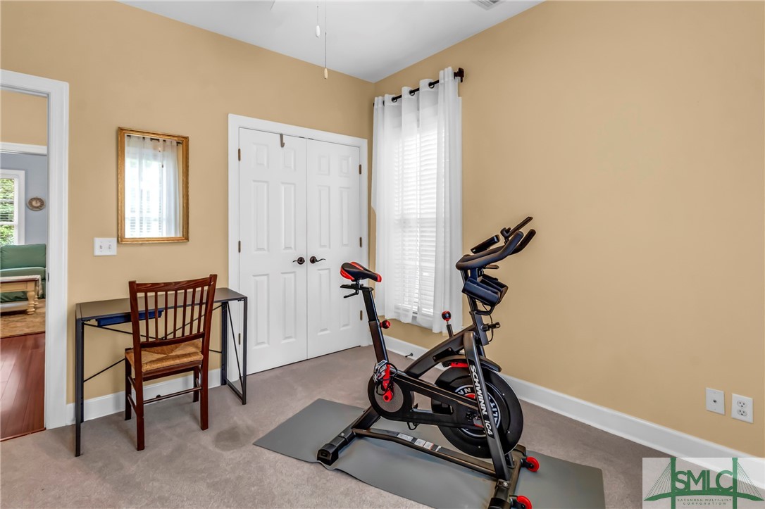 33 Lake Heron Court W