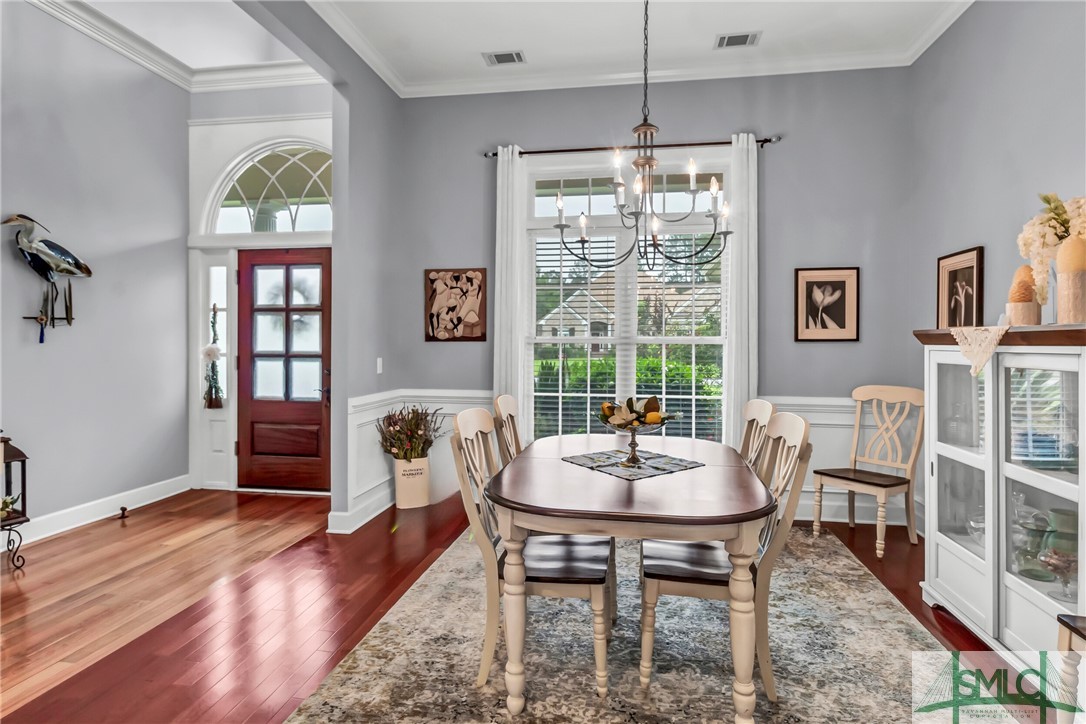 33 Lake Heron Court W