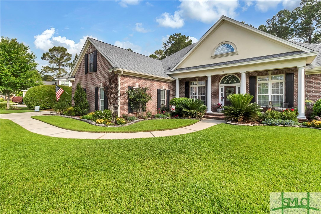 33 Lake Heron Court W