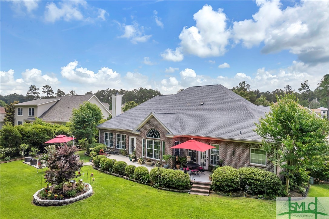 33 Lake Heron Court W