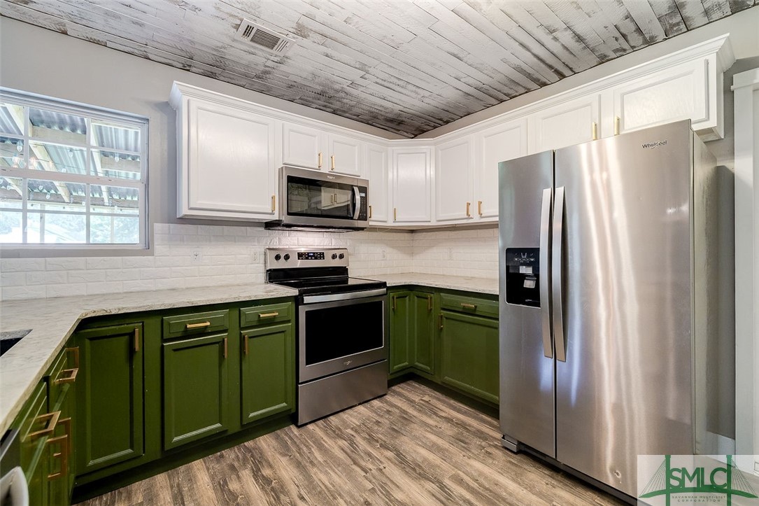 211 Middle Creek Road