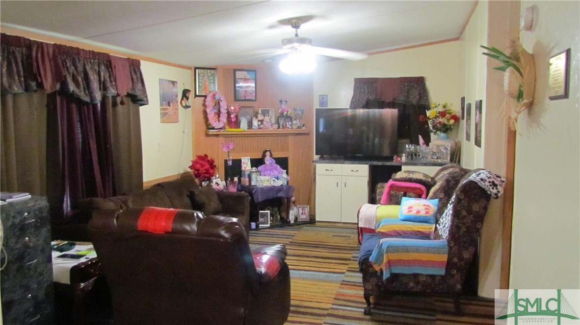 325 LAKEVIEW Drive