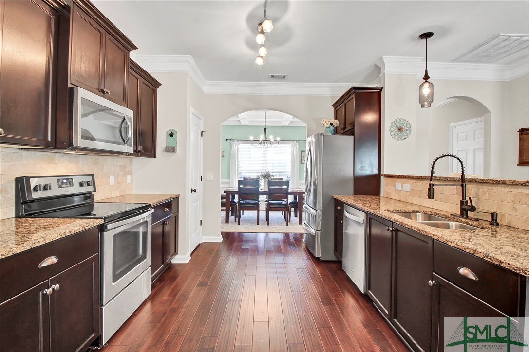 132 Green Paddock Circle