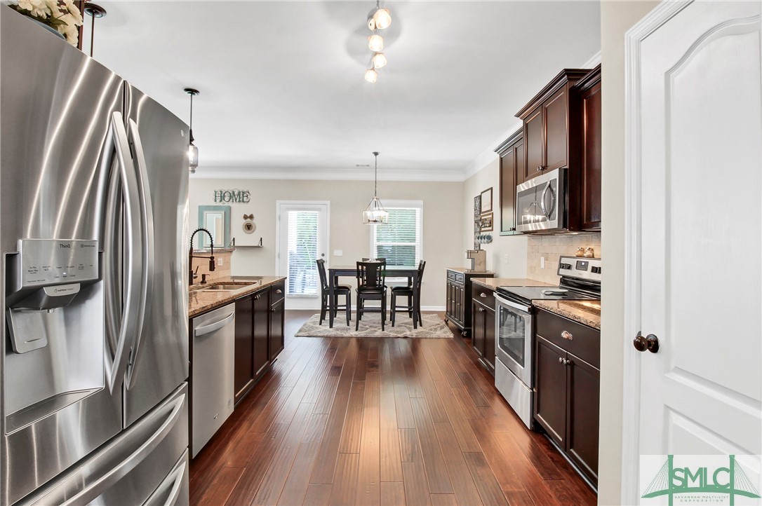 132 Green Paddock Circle