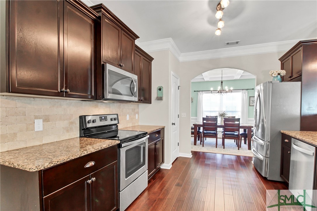 132 Green Paddock Circle