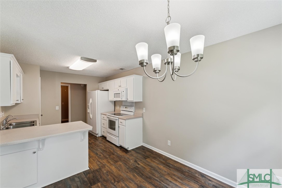233 Pampas Drive