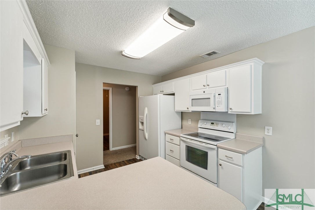 233 Pampas Drive