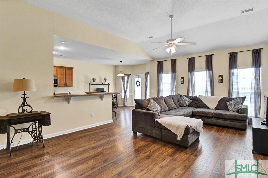 123 Willow Point Circle