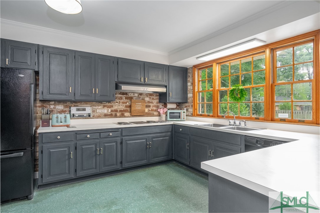 5714 Colonial Drive