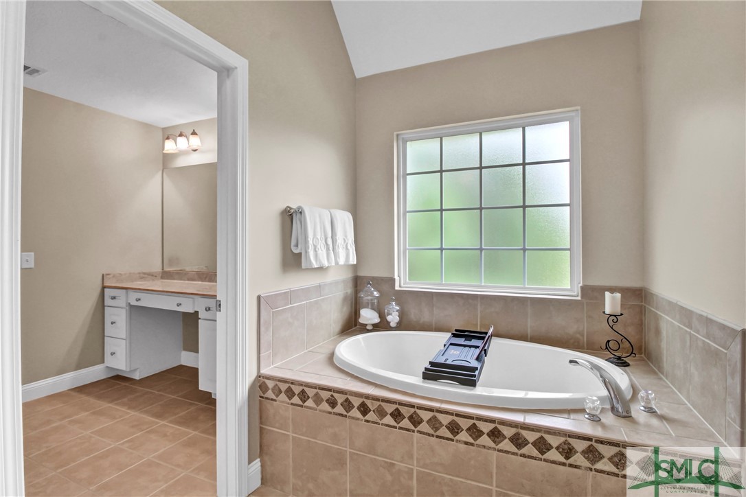 62 Roswell Trail