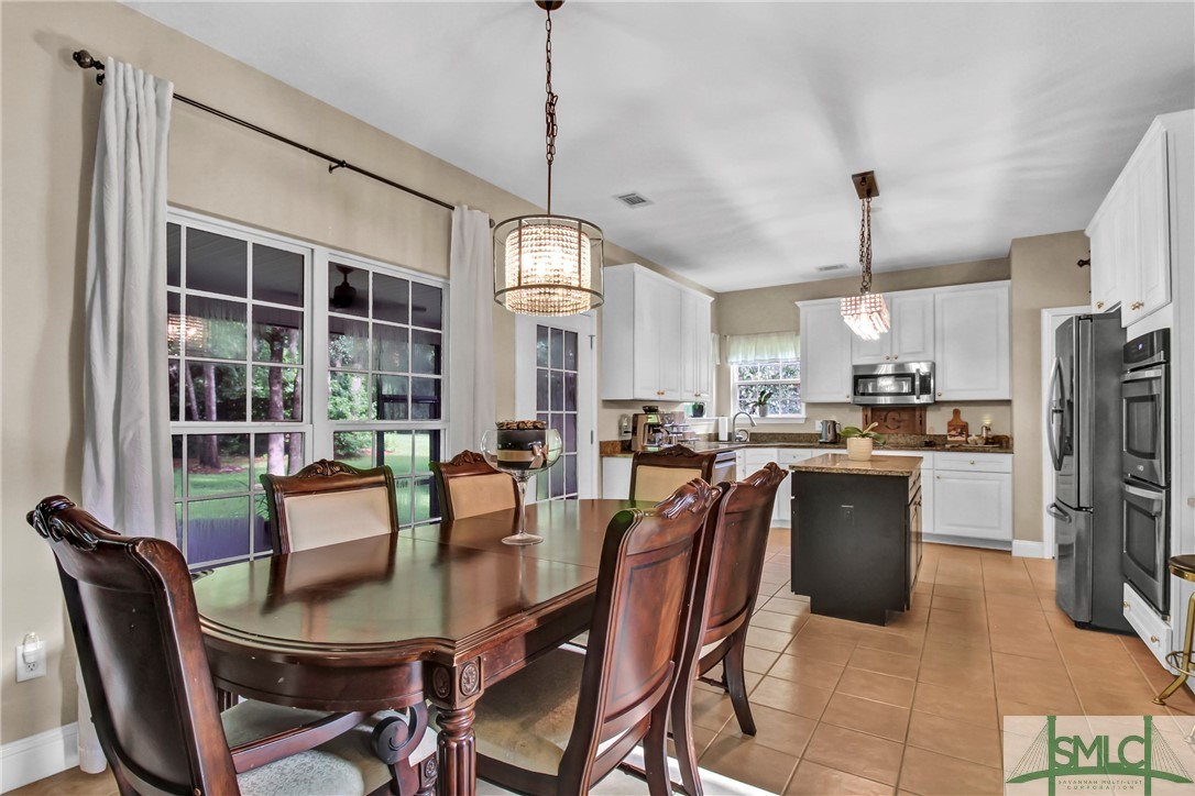 62 Roswell Trail