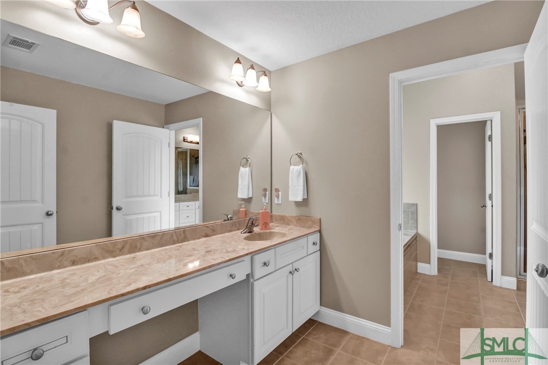 62 Roswell Trail