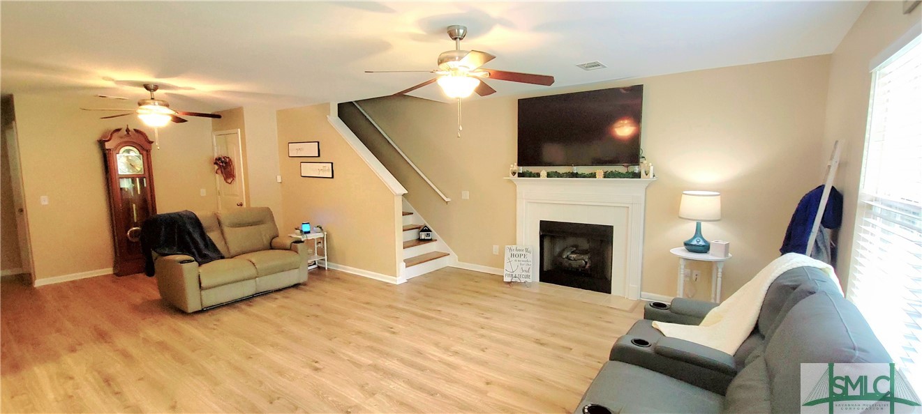 220 Creekside Circle