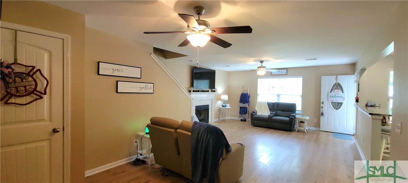 220 Creekside Circle