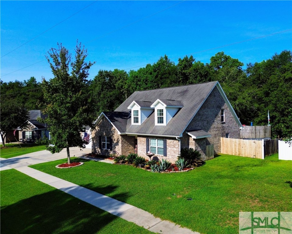 220 Creekside Circle