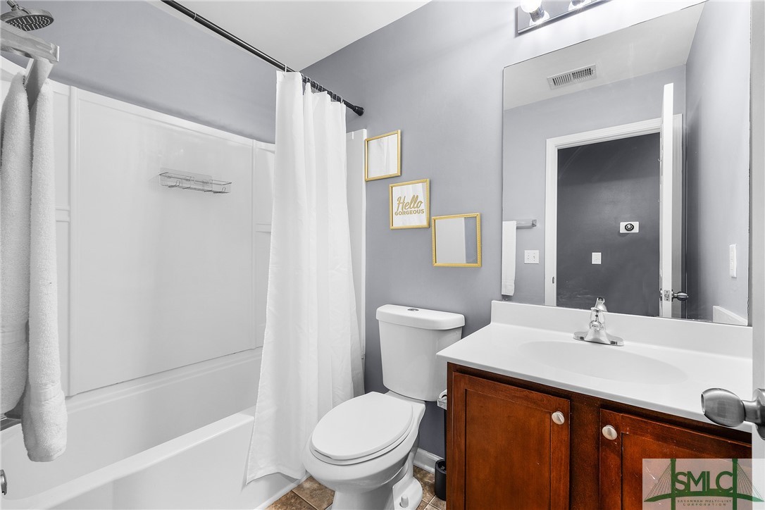 4 Timber Crest Court