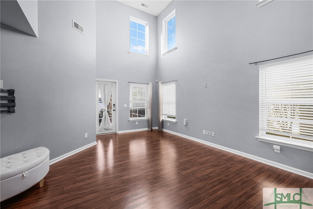 4 Timber Crest Court