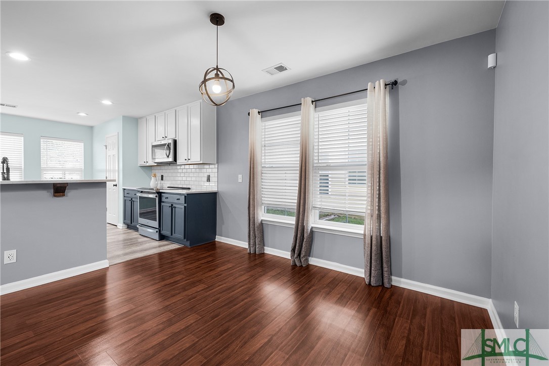 4 Timber Crest Court