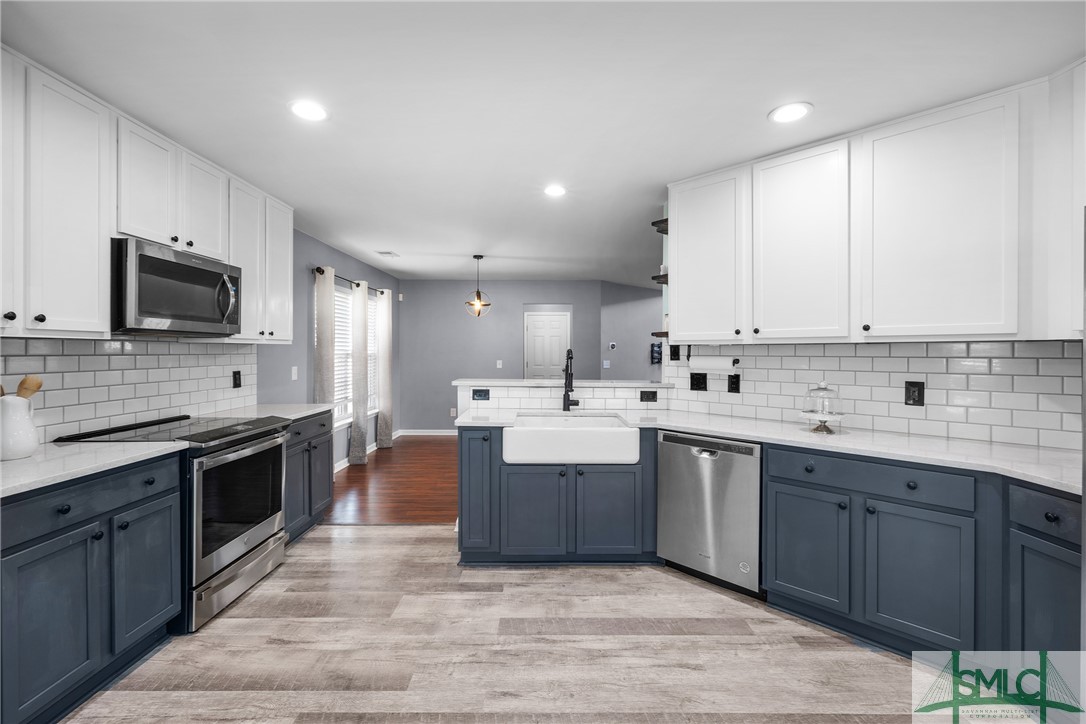 4 Timber Crest Court