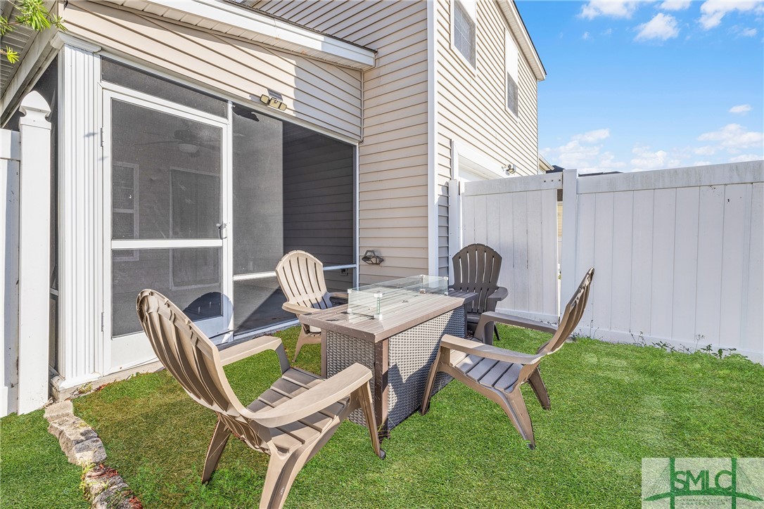 4 Timber Crest Court