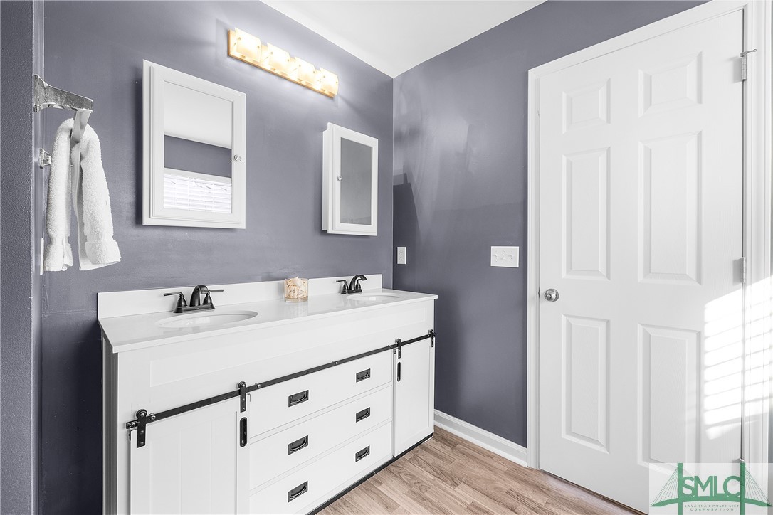 4 Timber Crest Court