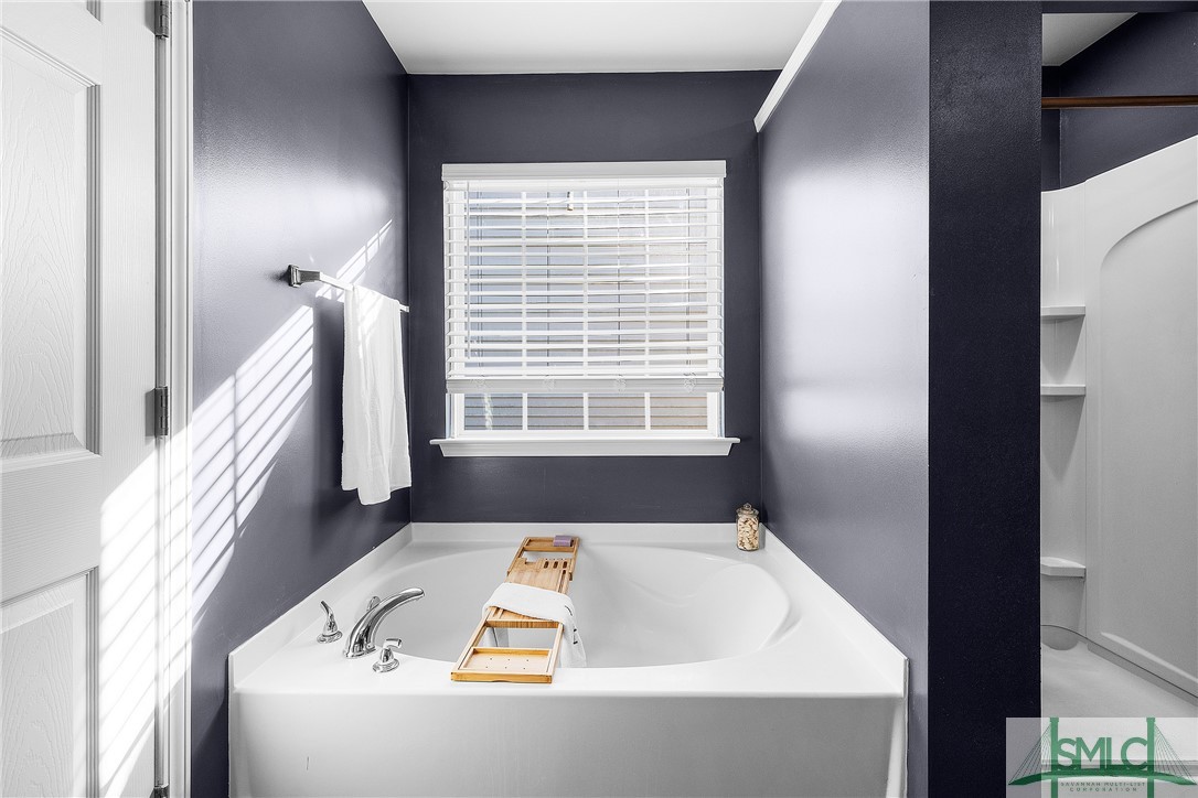 4 Timber Crest Court