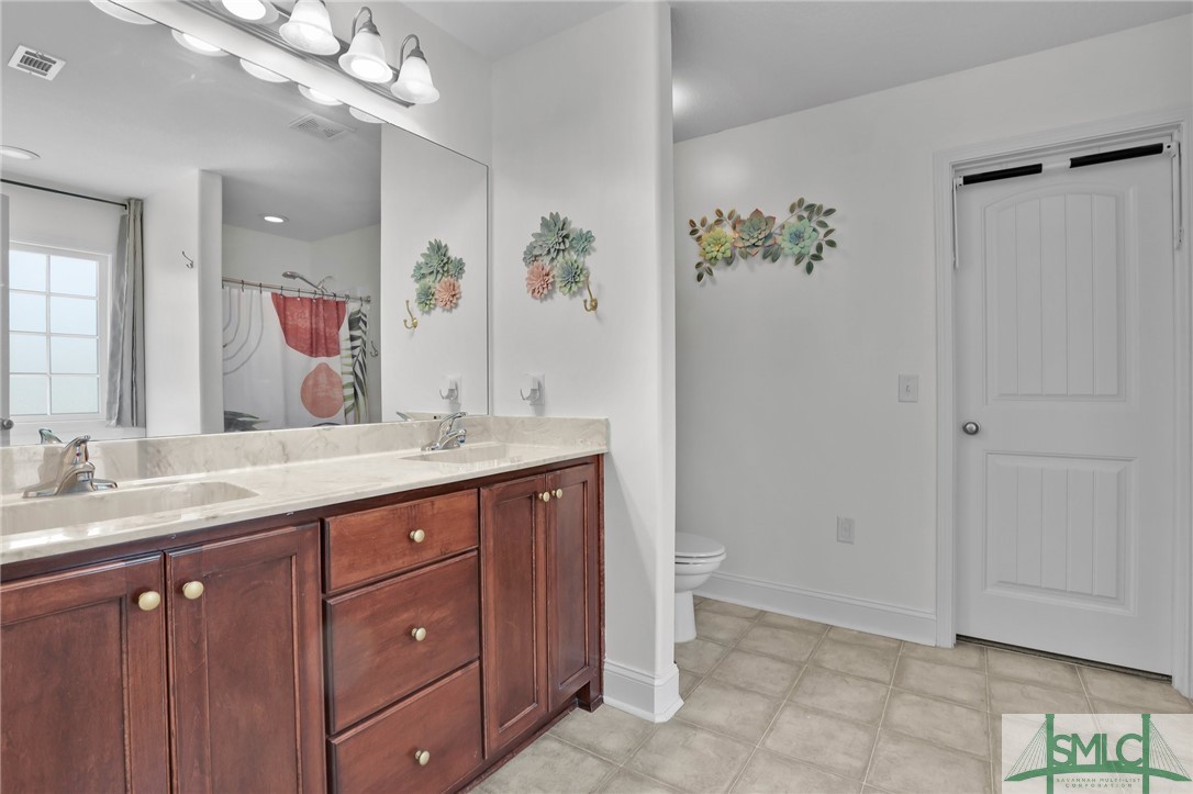 121 Wyatt Court NE