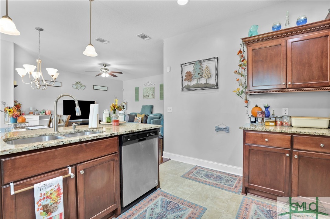 121 Wyatt Court NE
