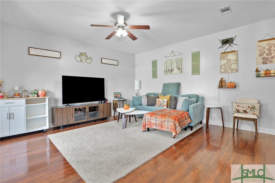121 Wyatt Court NE