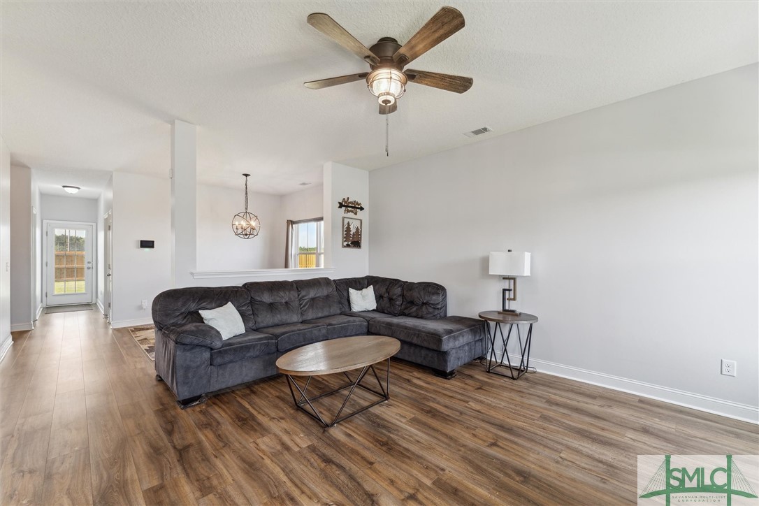 198 Archibald Avenue SE