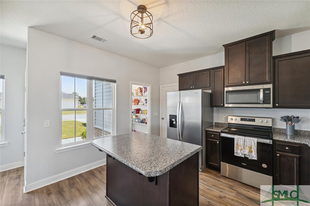 198 Archibald Avenue SE