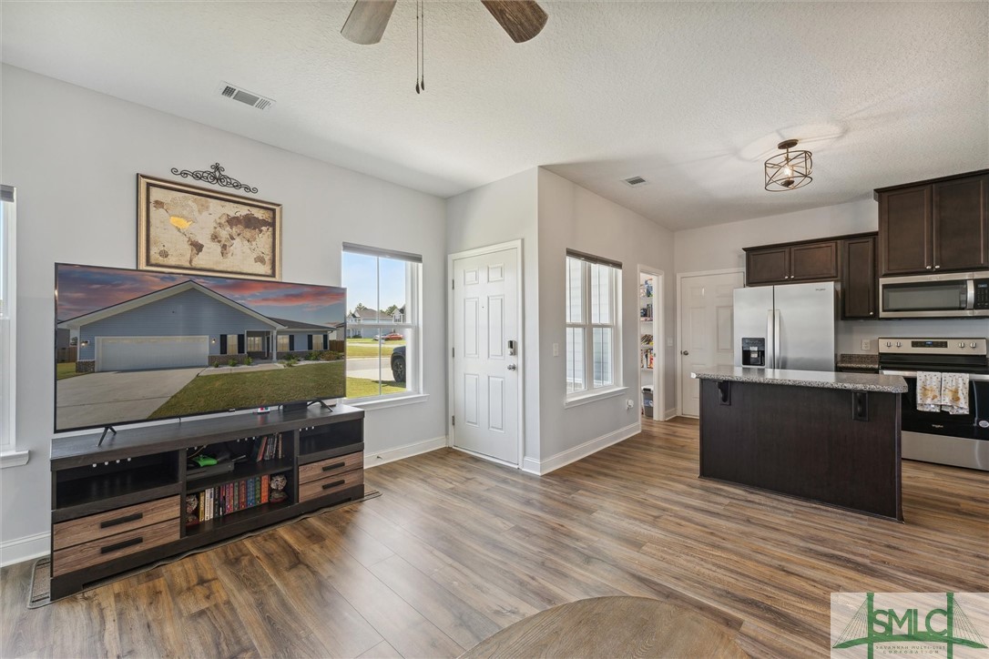 198 Archibald Avenue SE