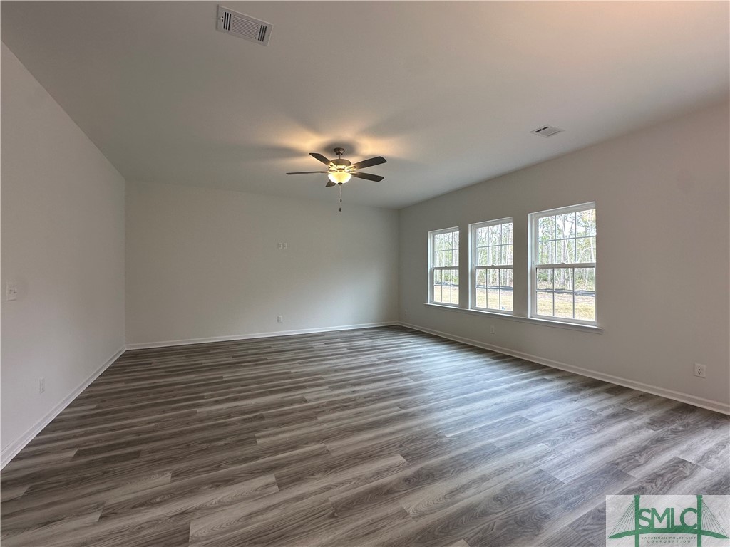 112 Renwick Loop