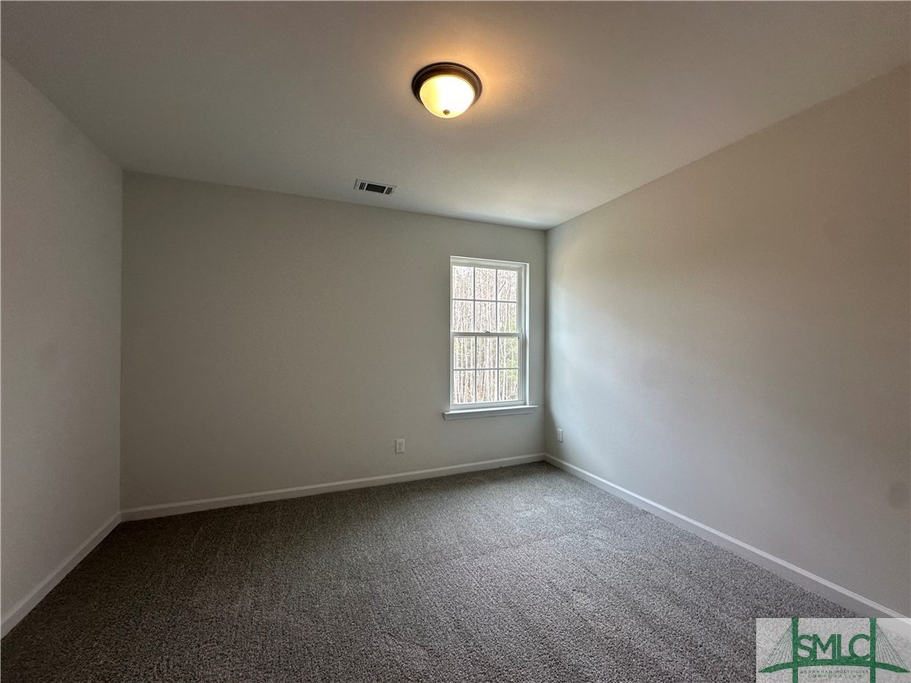 112 Renwick Loop