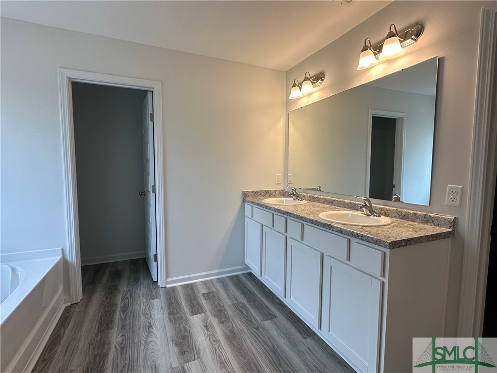 112 Renwick Loop