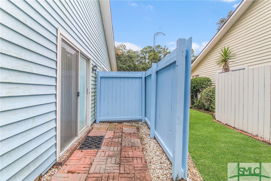 1401 King George Boulevard 16