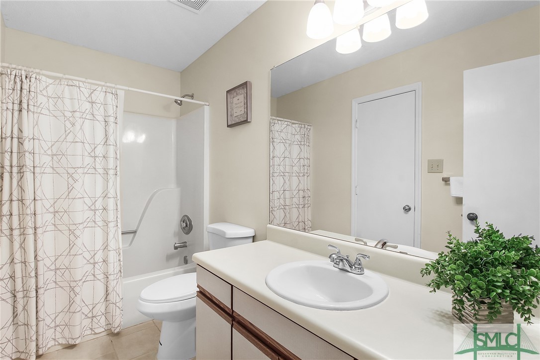 1401 King George Boulevard 16