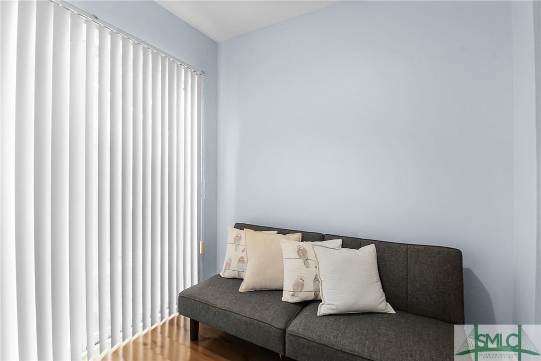 1401 King George Boulevard 16