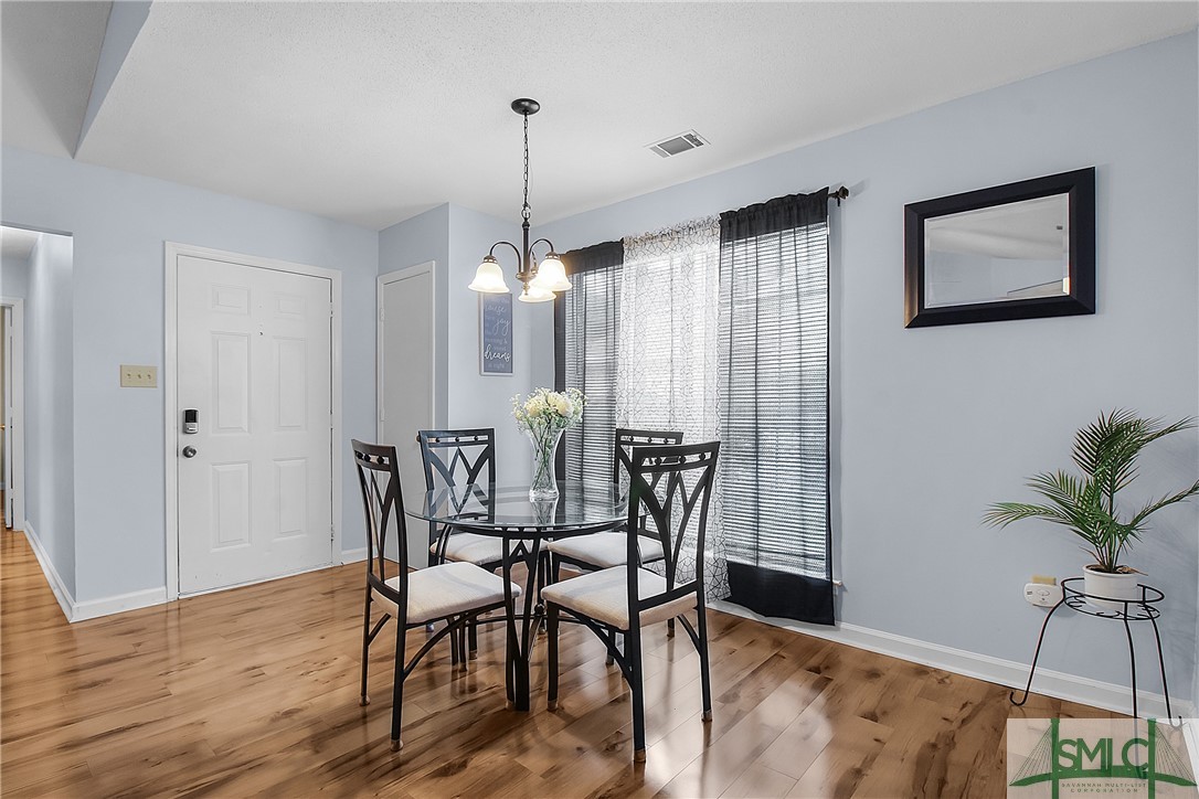 1401 King George Boulevard 16