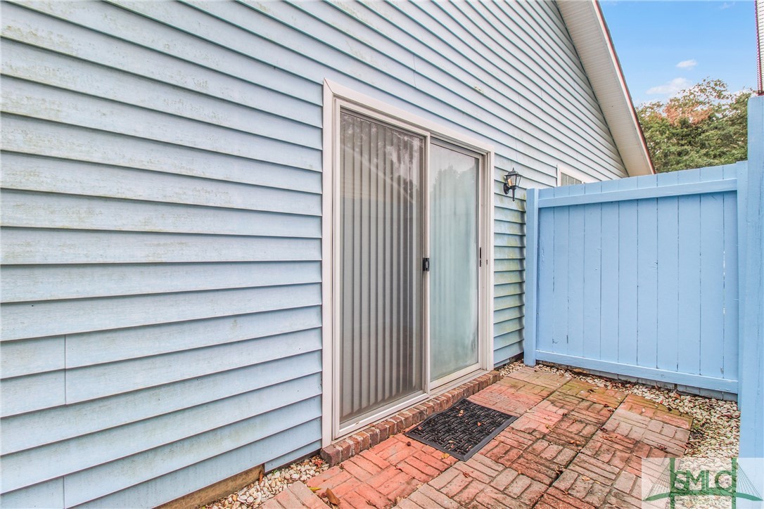 1401 King George Boulevard 16