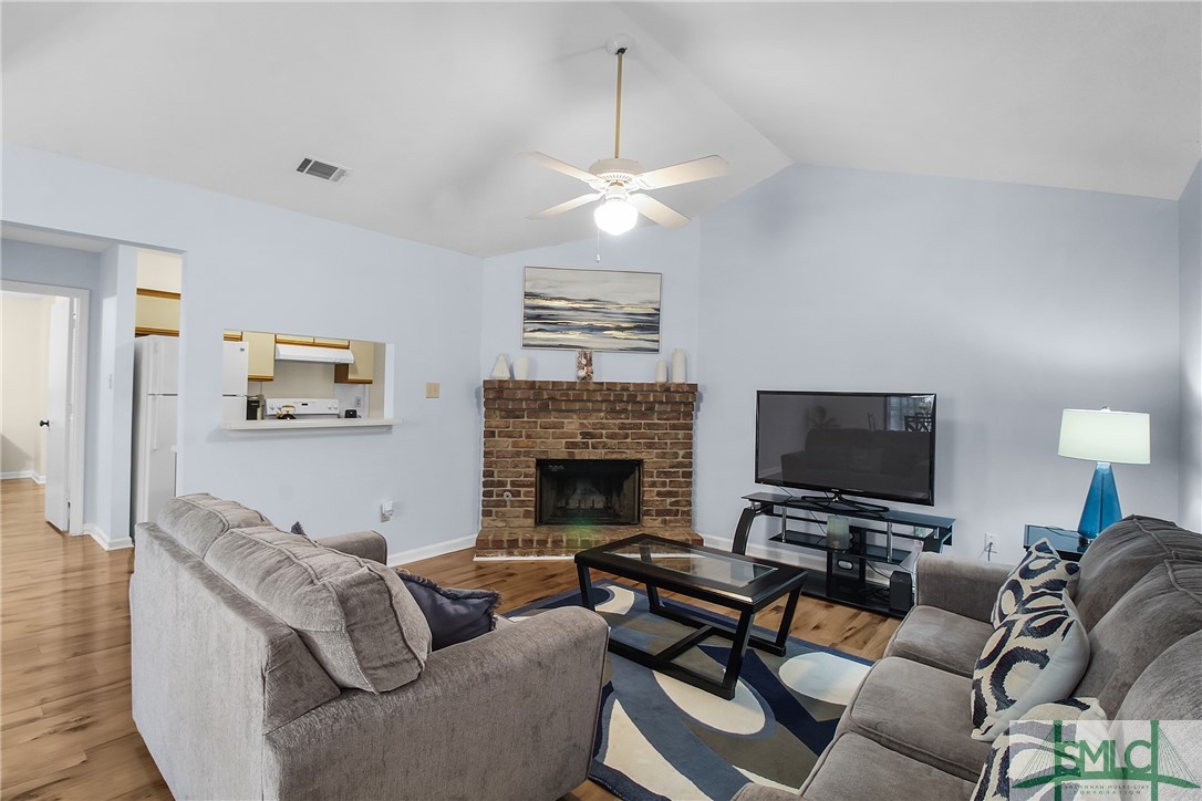 1401 King George Boulevard 16