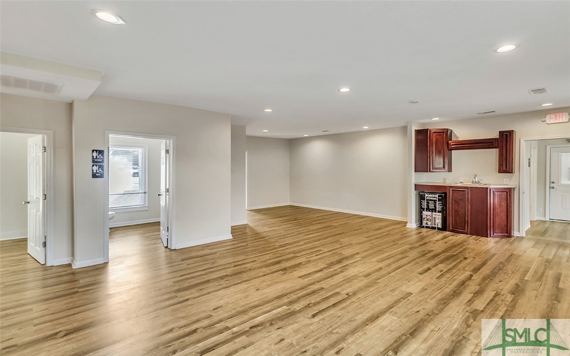 406 E US Highway 80 Highway